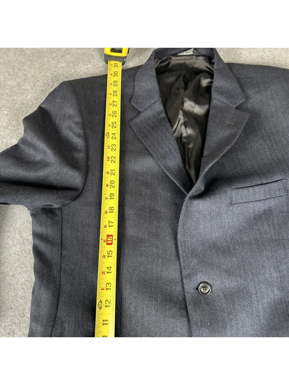 Joseph & Feiss men's coat wool blue and gray herringbone Pattern Size 44s